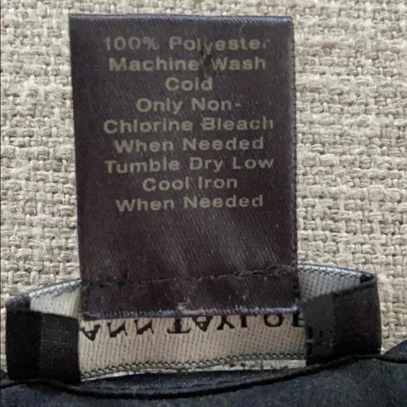 Ann  Taylor sleeveless blouse - Picture 5 of 5